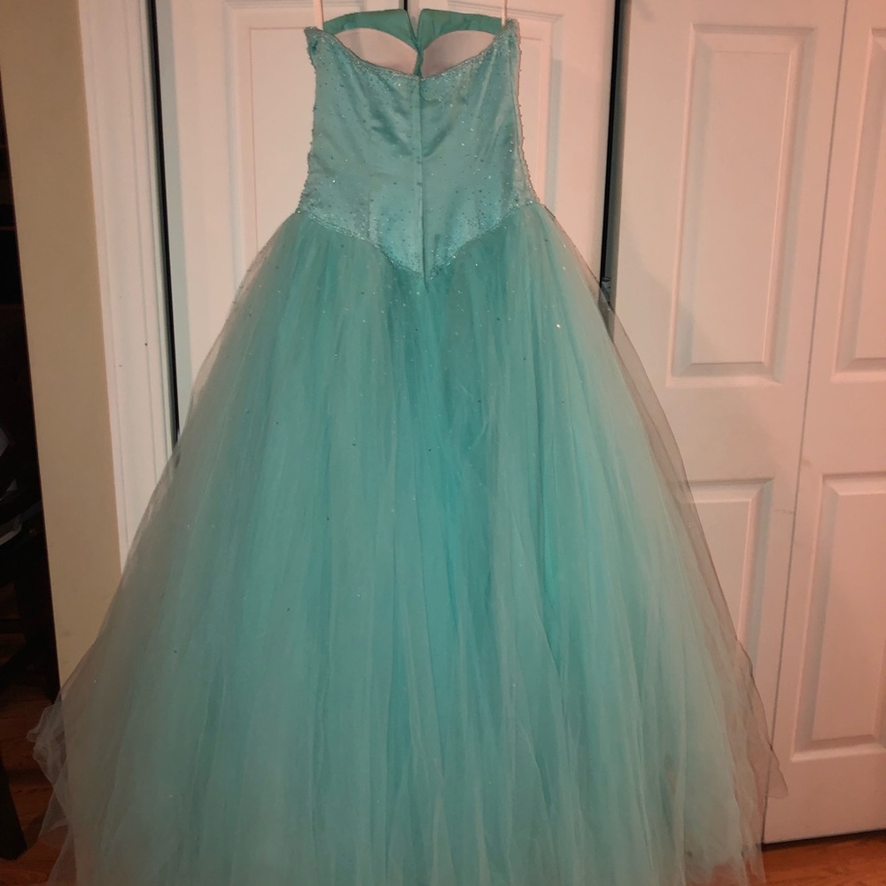 Dress - Picture 2 of 5
